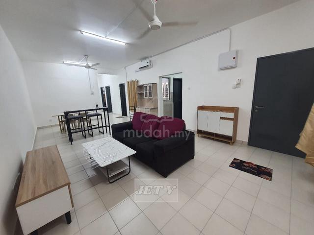Fully Furnished! Ground floor Townhouse 1000sqft BDR Putera 2 For Rent 1