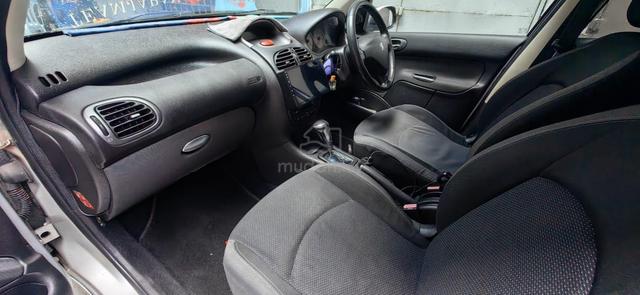 2011 Peugeot 207 1.6 (A) - 5