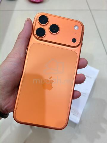 IPhone 17 pro max 256 orange - photo 3 of 6