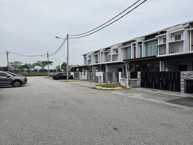 Double Storey Terrace Taman Mapel Hillpark In Puncak Alam For Sale 4