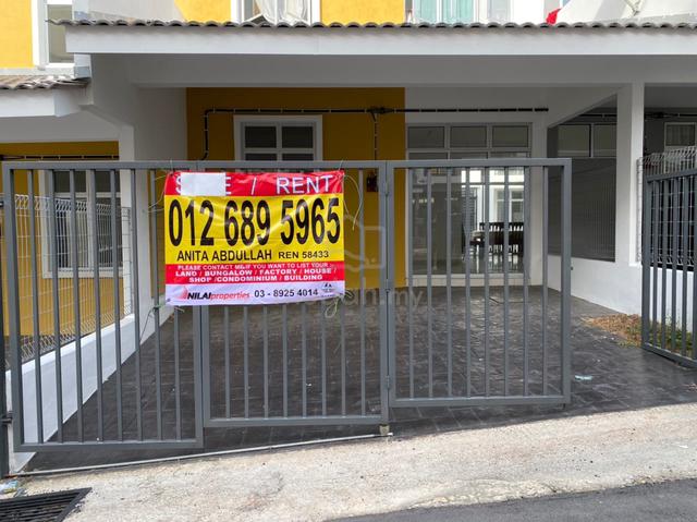 Townhouse For Rent at Taman Nuri Sentosa, Durian Tunggal. 1