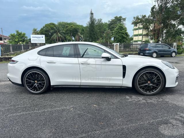 2021 Porsche PANAMERA BASELINE 3.0L (A) - 2