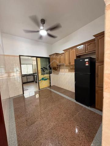 Bukit Indah Double Storey House 4Bed 3Bath Partial Furnished 1