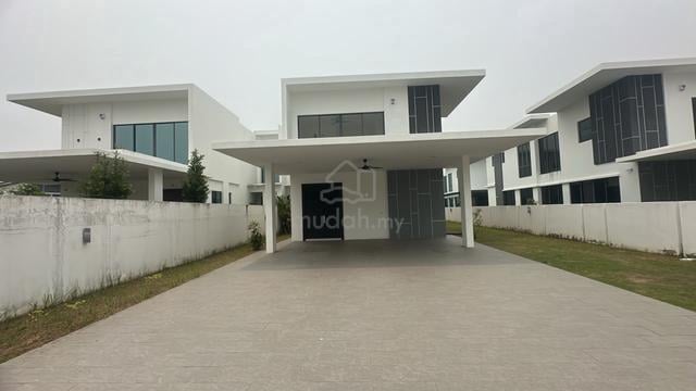 (Semi-D) Resort Home Allysum House Sendayan for RENT 1
