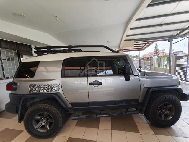 2011 Toyota FJ 4.0 CRUISER (A) - 4