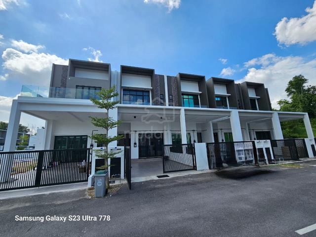 FREEHOLD 2.5 Storey Terrace Taman Bukit Cheng Malim Bachang Melaka 1