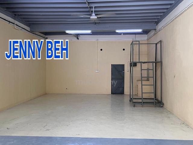 Ground Floor Shoplot Newly Painted Taman Merak For Rent 1