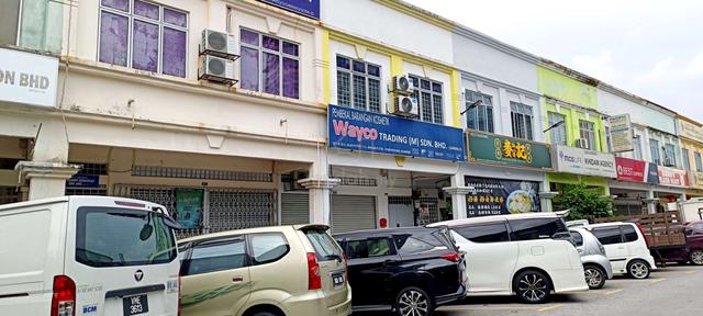 (Renovated) Ground Floor prime location Bandar Puteri Puchong for rent 1