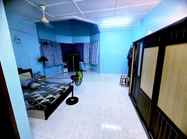 Bilik Besar Cantik + Private Bathroom | Ready Move In Mentakab 1