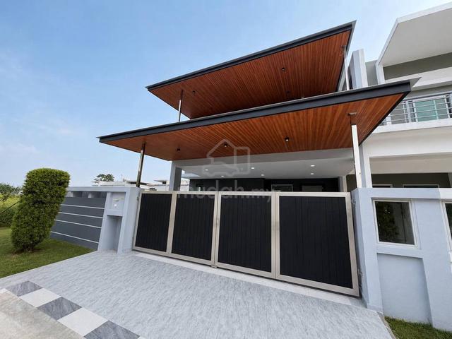 Taman Mount Austin Double Storey Semi Detached House 4bed Renovated JB 1
