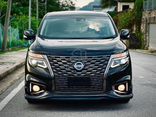 2021 Nissan ELGRAND 2.5 Premium Urban Chrome - 2