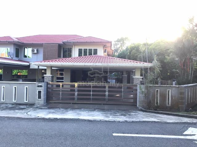 Semi-detached house for rent - Taman Wong Wo Lo, Phase 2, Labuan 1