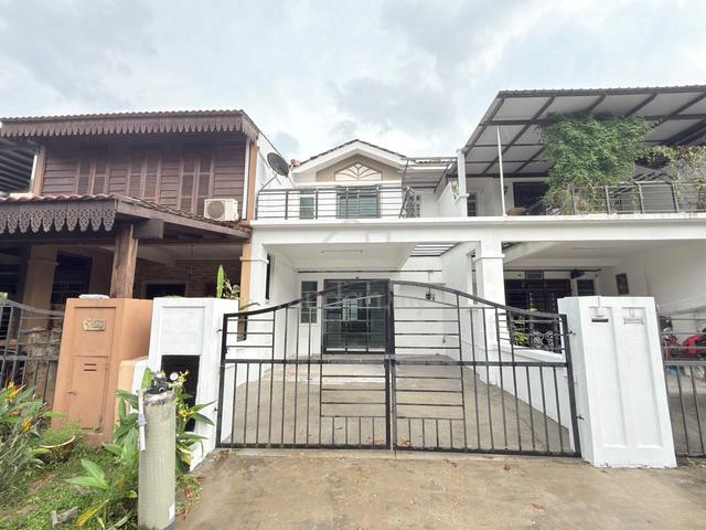 JP Perdana Austin Double Storey House For RENT 1