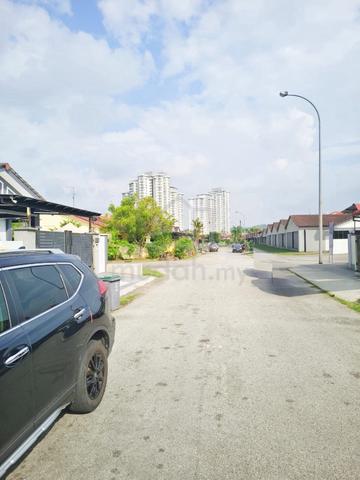 Bukit Indah / Single Storey/ Renovated/ Below Market Price 1