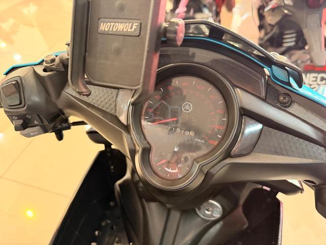 2022 YAMAHA LC135 V7 GiviBox P.Holder 99%New - photo 10 of 10