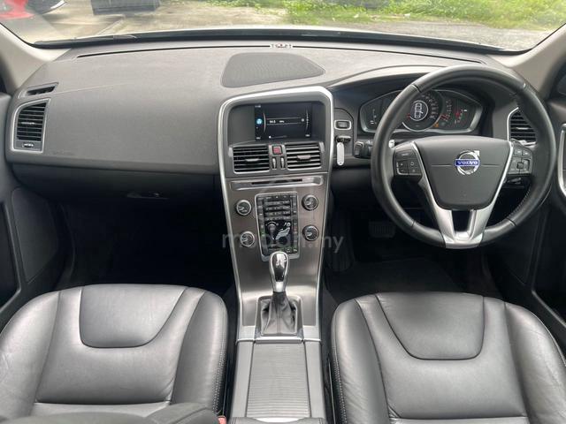 Volvo XC60 2.0 T5 DRIVE E F/lift (A) K/less E/seat - 4
