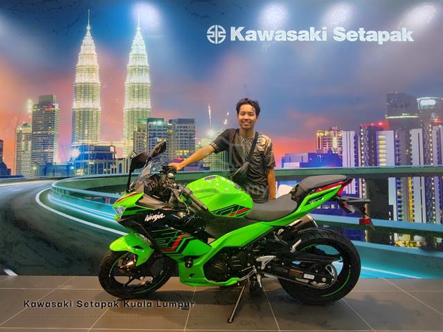 kawasaki 250 dirt bike 4 stroke