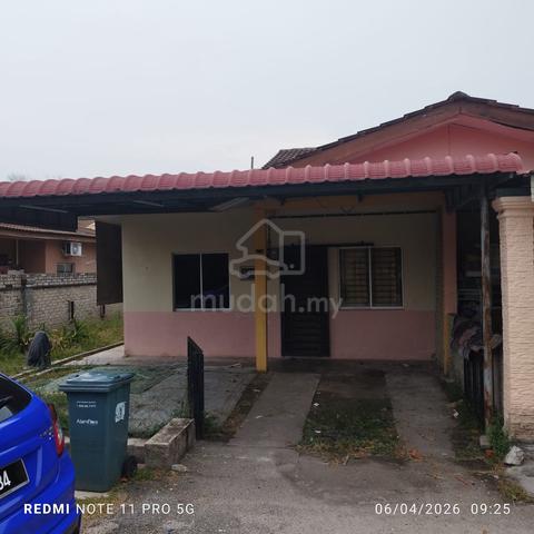 Teres Setingkat Endlot Taman Nusa Puteri, Rompin 1