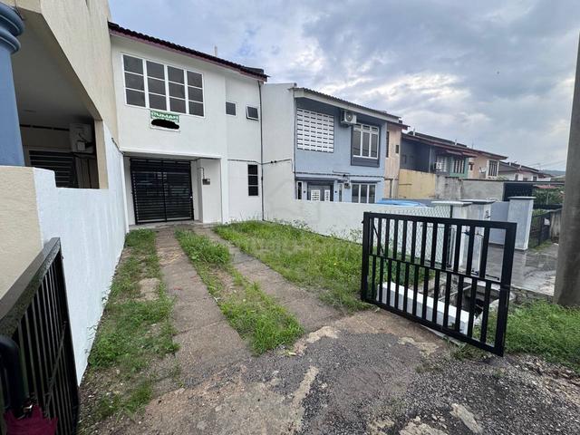 Bakawali Refurbish Unit, Below Market with New Paint, 3R 2B Rawang 1