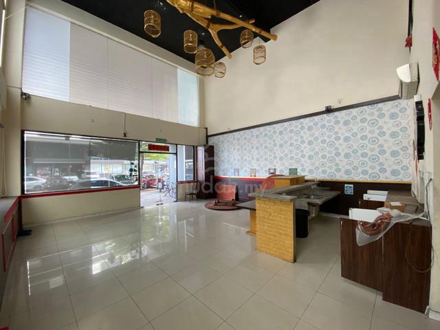 Icon City Ground Flr Shop For Rent Fully Reno Air con Cheaper 1