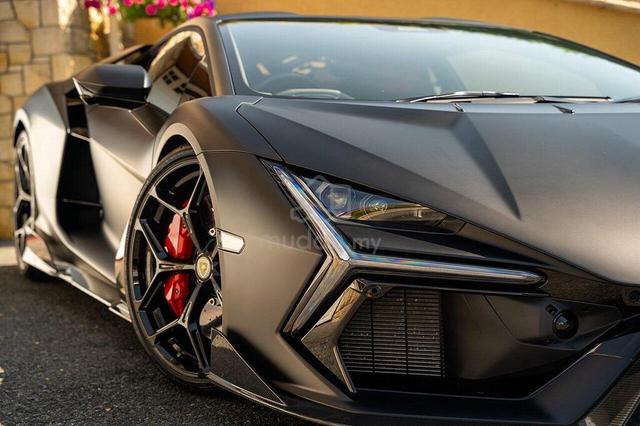 1 OF 1 2025 Lamborghini Revuelto 6.5 V12 800 MILES - 5