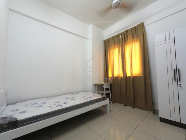 Bilik Single Private|Girl |First Residence|Walking Distance MRT|Furnis 1