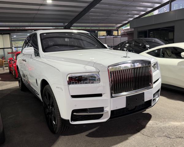 2022 Rolls Royce 6.75 Cullinan Stalight Mileage 2k - 2