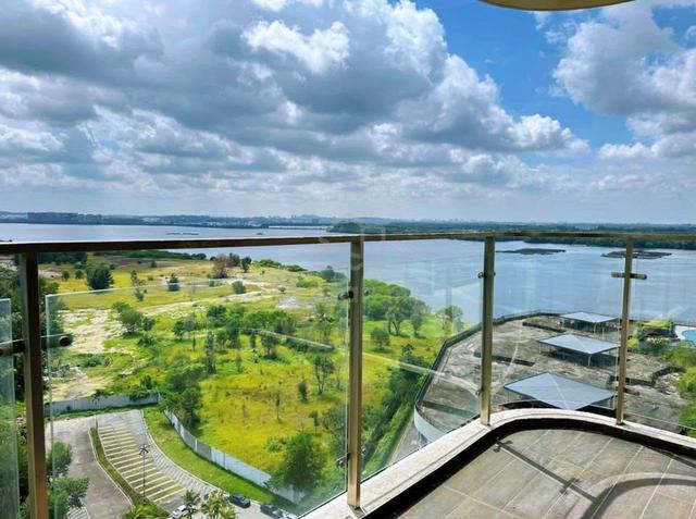 Bay Point @ Country Garden Danga Bay 1