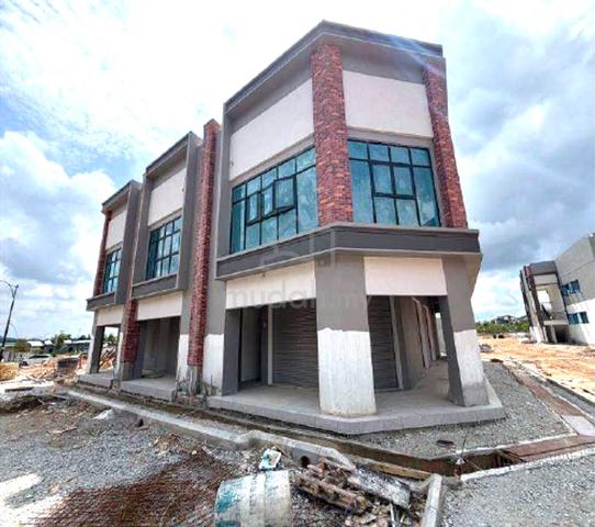Village Square corner unit Gamuda Gardens Rawang 1
