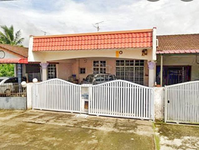 Freehold renovated & extended single storey terrace Tmn Gembira, Gemas 1