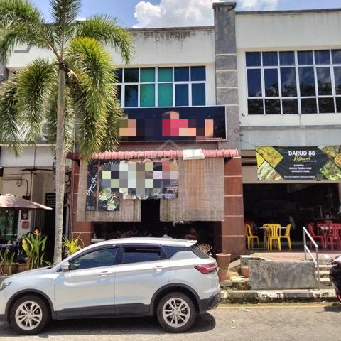 Prime area shop lot for sale. 1