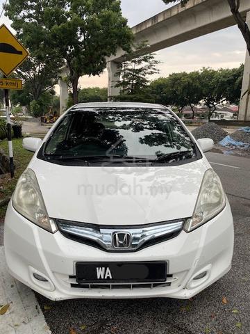 2014 Honda JAZZ 1.3 HYBRID FACELIFT (A) - 4