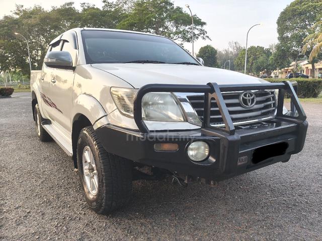 2012 Toyota HILUX 2.5 STD VNT FACELIFT (M) - 1