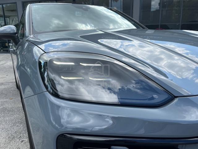 2024 Porsche CAYENNE COUPE 3.0 PDLS+ RED INT/PROOF - 3