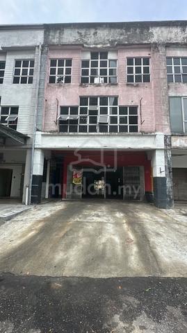 Prime 3-Storey Shop Lot For Rent @ Putra Nilai | Depan McD 1