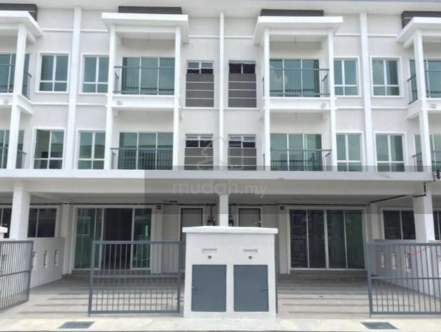 3 Storey Terrace Taman Aman Permai, Bangi 1