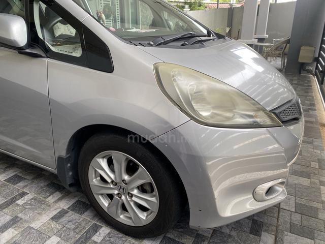 2014 Honda JAZZ 1.5 V (A) - 3