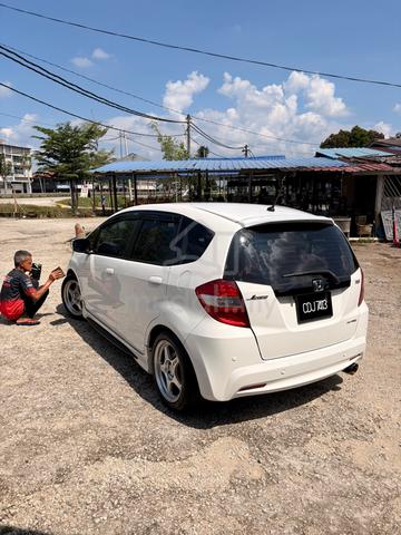 2014 Honda JAZZ 1.5 E (A) - 4