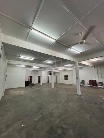 Kelapa Sawit Kulai Single Storey Factory Good Condition For Rent 1