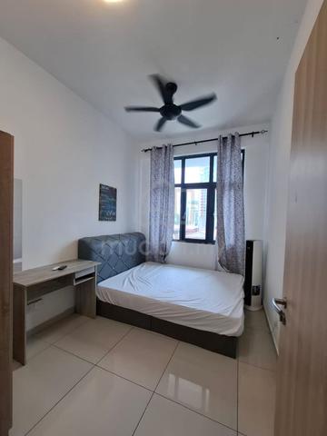Legasi Kampung Bahru, Middle Room For Rent-Muslim Female Only,Just 3/4 1