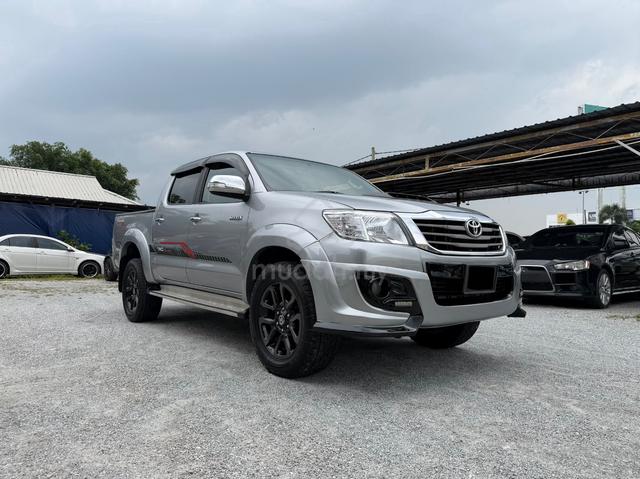 2013 Toyota HILUX 2.5 G VNT (A) - 1
