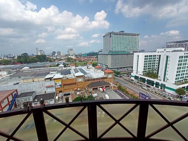Costa Mahkota 1