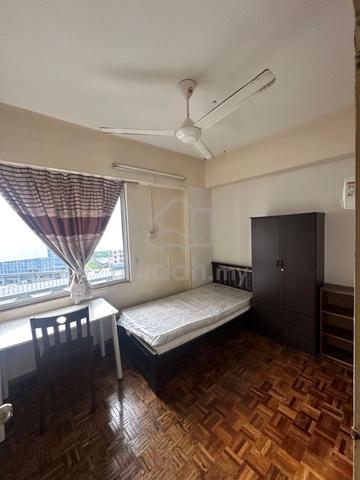ALL FEMALE Small Room 5min to LRT 3 Kelana Jaya D'Putera Condo 1