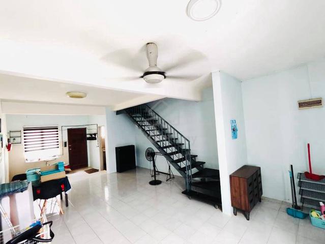 LOW BOOKING Double Storey Taman Saujana Aman Sungai Buloh FOR SALE 1