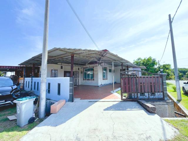 [CORNER] Taman Serkam Ria|1 Sty Terrace | Renovated | Freehold 1