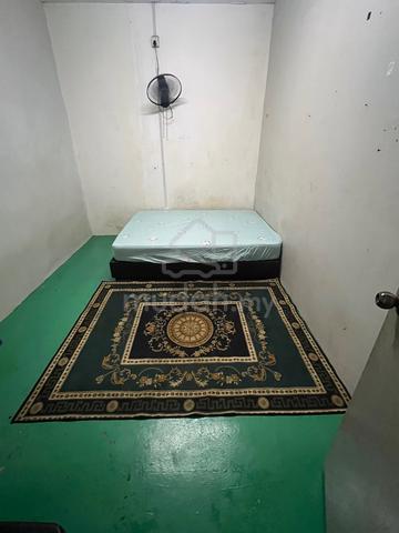 Room for rent 1