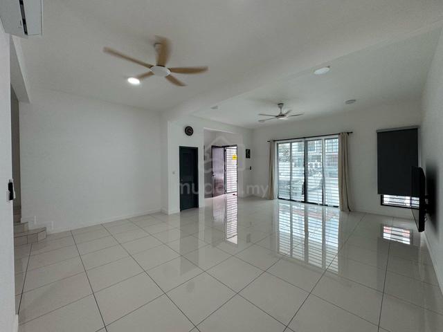 Jalan Perjiranan 8 Bandar Dato Onn 1