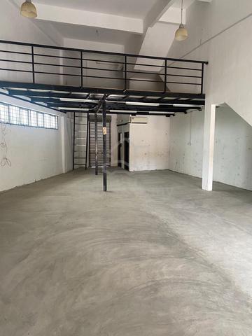 Corner Lot shop lot for rent in Kuantan 1