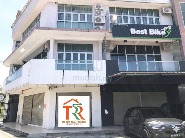 Corner | Ground floor | Shoplot | Putatan | Silvergate 1