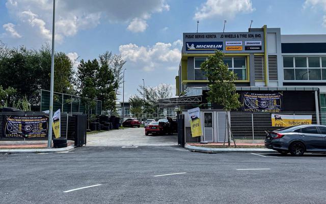 Carousel Image